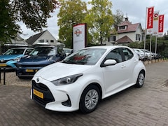 Toyota Yaris - 1.5 HYBRID ACTIVE AUTOMAAT / CARPLAY / CAMERA / ADAP. CRUISE
