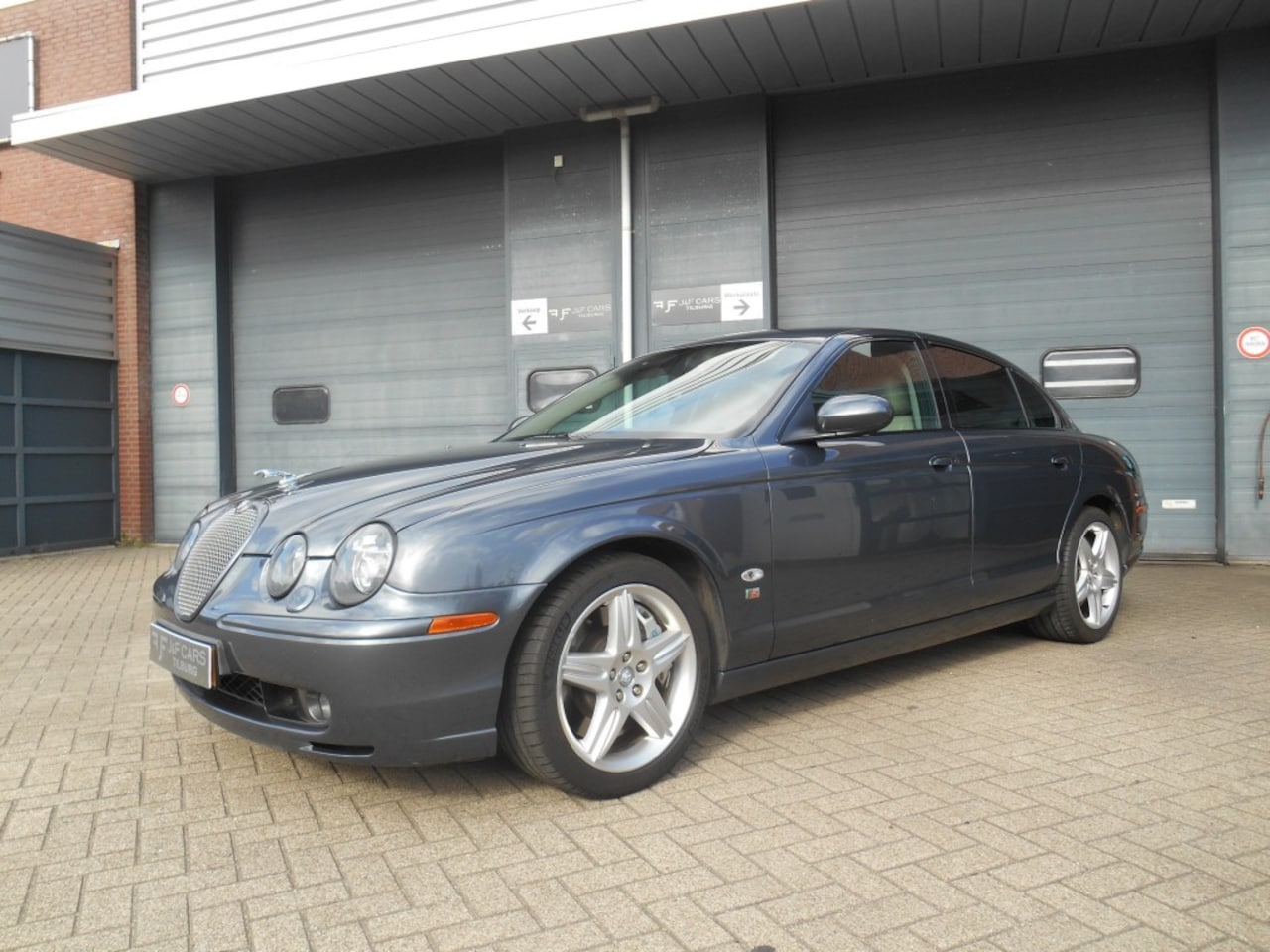 Jaguar S-type - R 4.2 V8 S/C - AutoWereld.nl