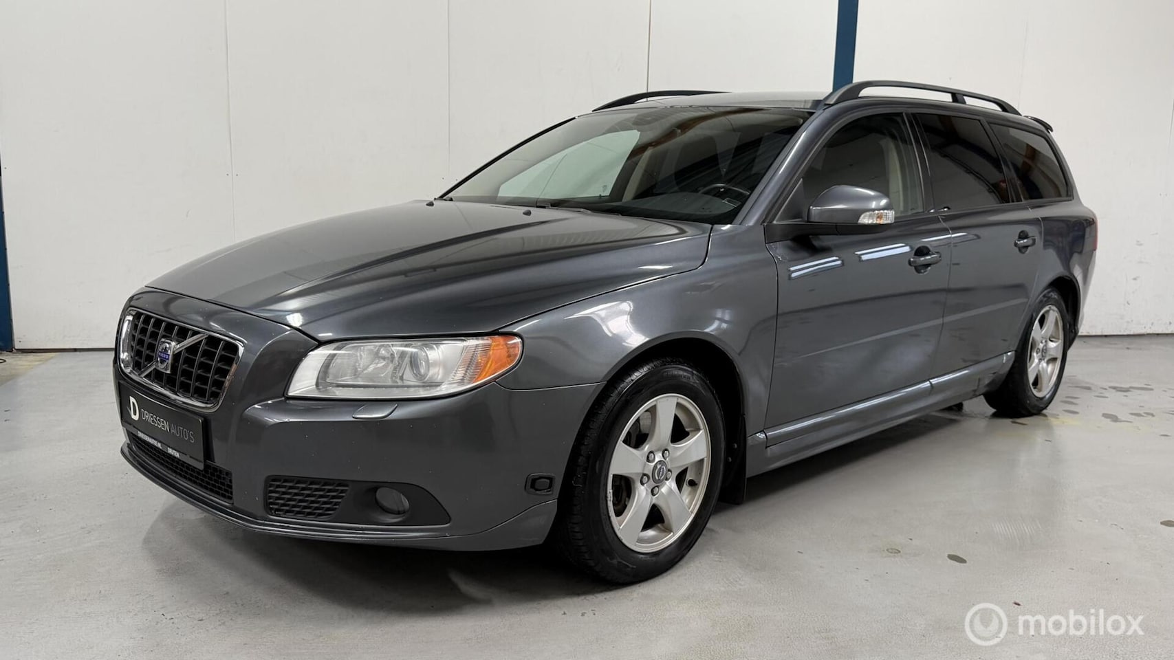 Volvo V70 - 2.5FT Momentum AUTOMAAT / YOUNGTIMER - AutoWereld.nl