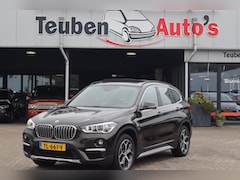 BMW X1 - sDrive20i High Executive Panoramadak, Schuif- kanteldak, Navigatie, Camera, Lederen interi