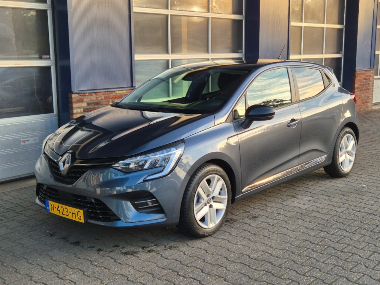 Renault Clio - 1.0 TCE ZEN Apple carplay/Android auto ALL IN prijs. - AutoWereld.nl