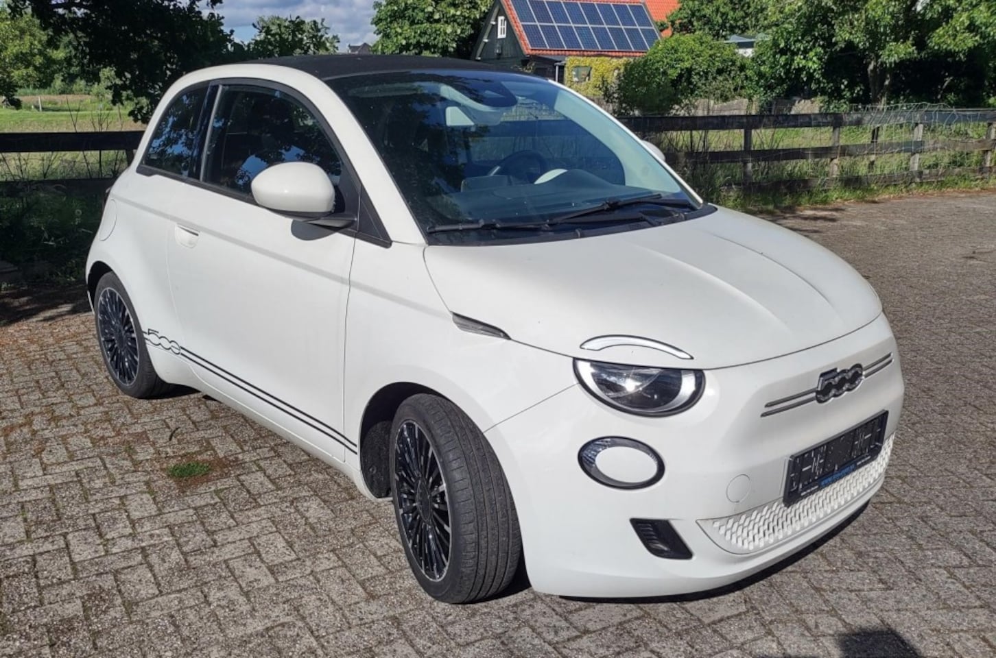 Fiat 500 - E-Cabrio- Najaarsopruiming tot 2000 Korting! - AutoWereld.nl