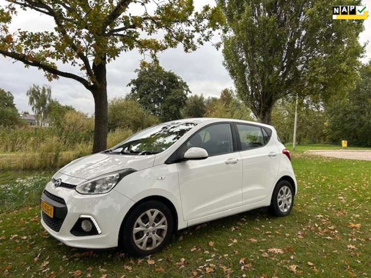 Hyundai i10 - 1.0i i-Motion Premium 1.0i i-Motion Premium - AutoWereld.nl