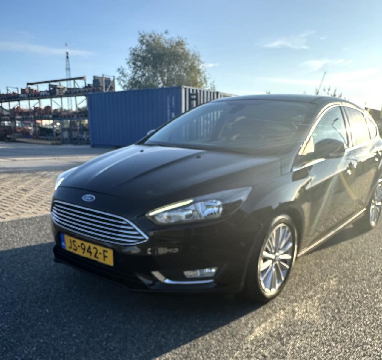 Ford Focus - 1.0 Titanium BT-TELEFOONVERBINDING NAVI CLIMA CRUISE VOICE KEYLESS-START PDC LMV NIEUWE RI - AutoWereld.nl