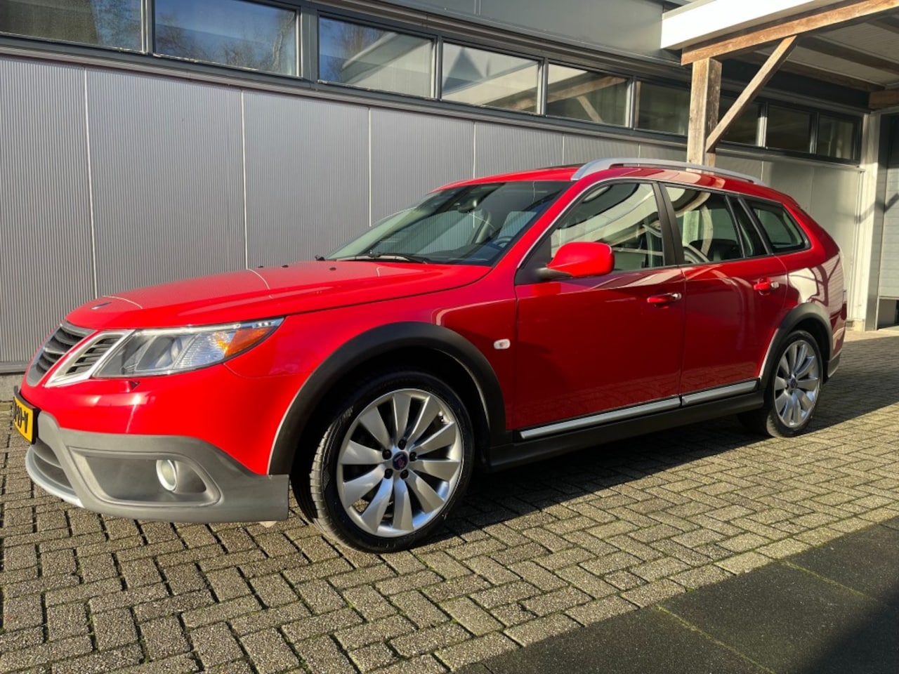 Saab 9-3 - 9-3 X  4x4 20 ltr automaat in ROOD Incl. BTW - AutoWereld.nl