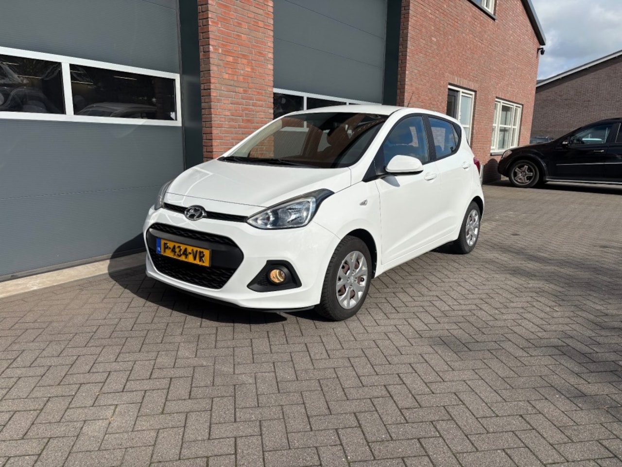 Hyundai i10 - 1.0I I-MOTION COMF. - AutoWereld.nl