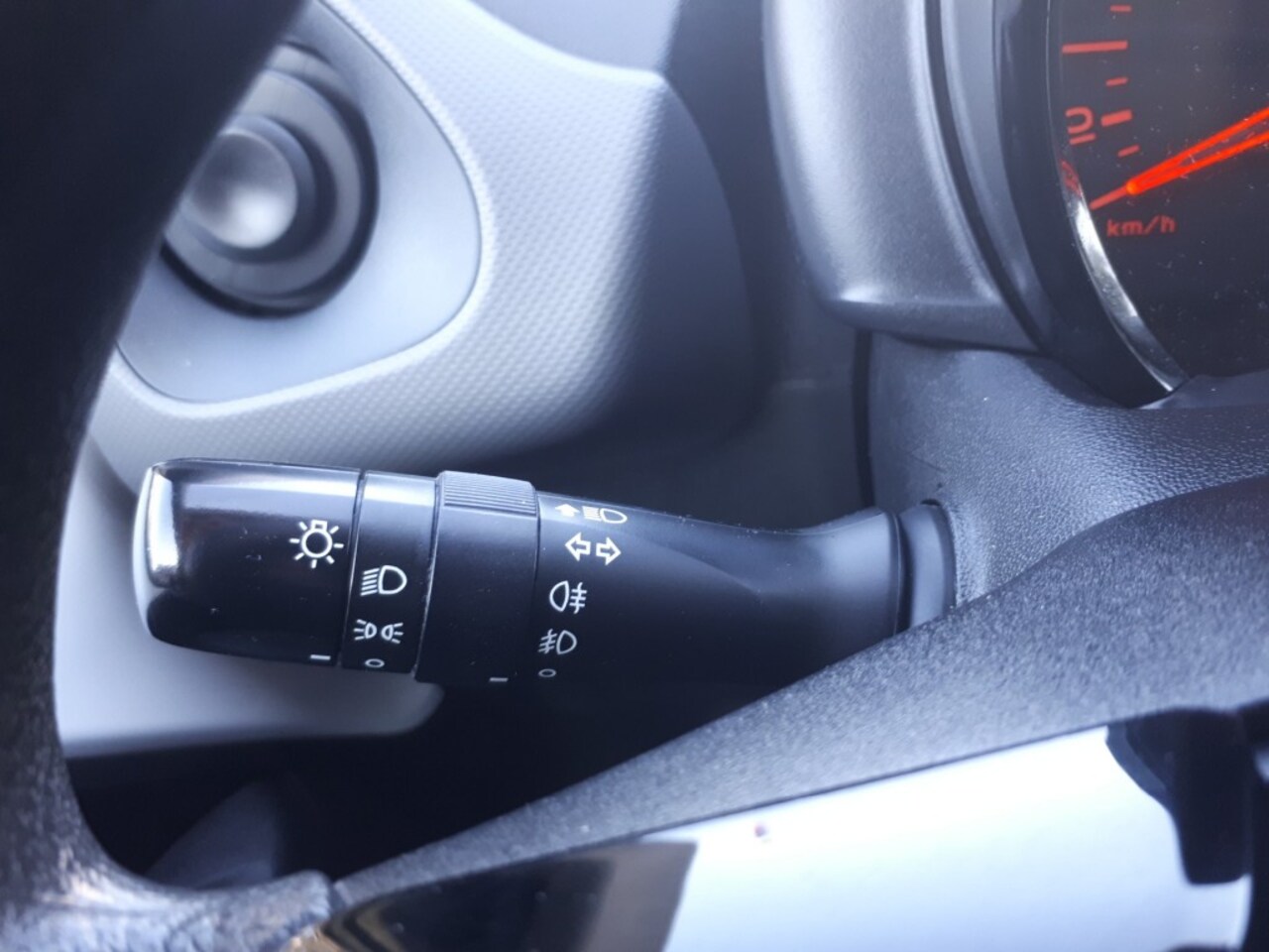 Peugeot 108 - 1.0 e-VTi Active RADIO/AIRCO/CENTR.VERGR/ELEC.RAMEN