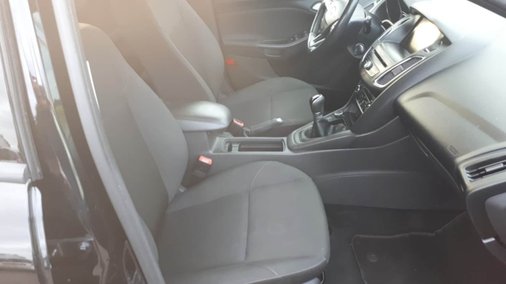 Ford Focus - 1.0 Lease Edition RADIO CD/CLIMATE/NAVI/CRUISE/CV