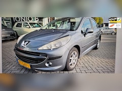 Peugeot 207 - 1.4 VTi Cool 'n Blue airco sport velgen stereo 5 deuren nette auto