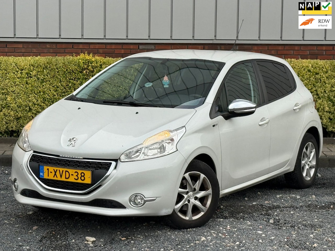 Peugeot 208 - 1.2 Vti Style 1.2 VTi / Nieuwe APK! / Style - AutoWereld.nl