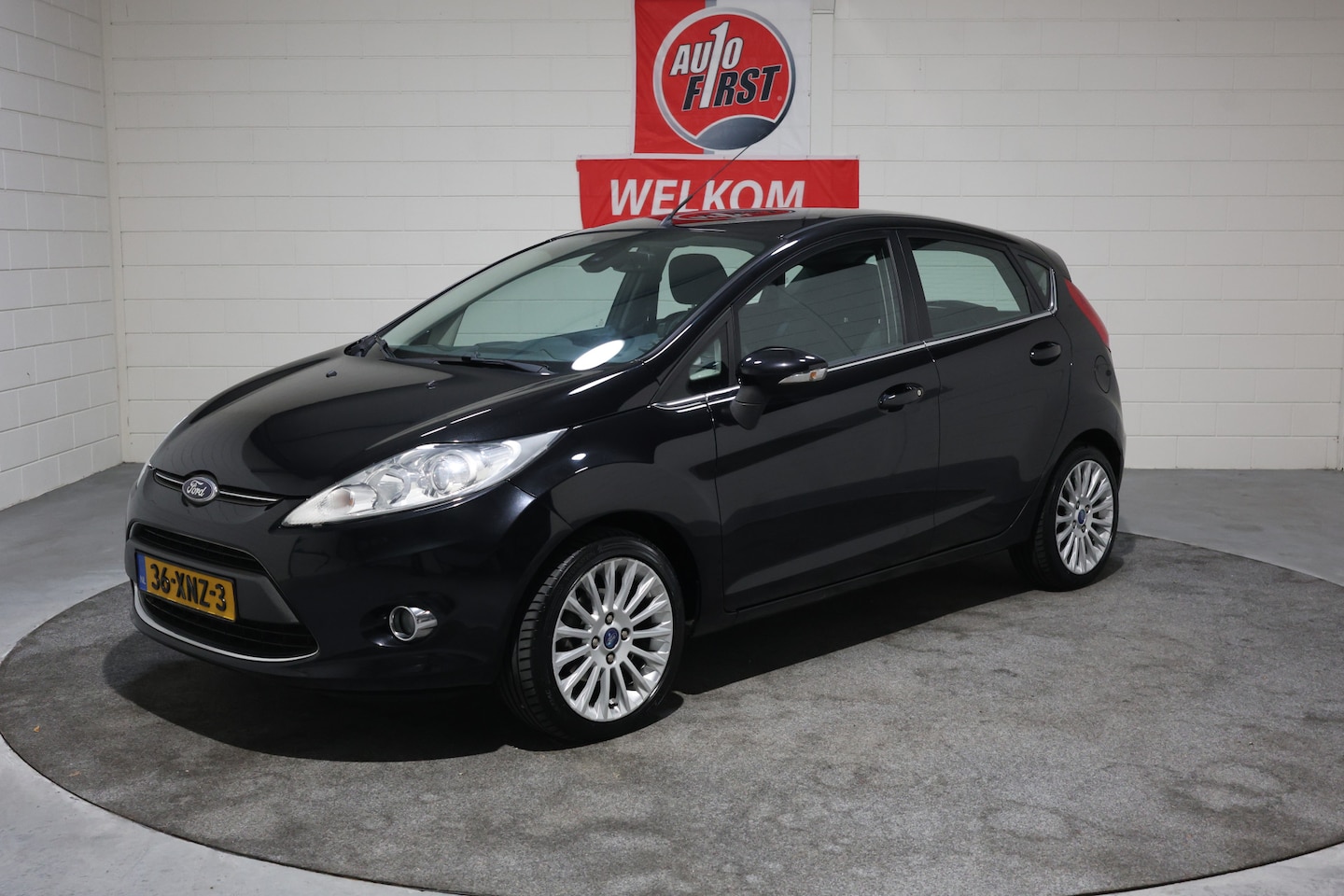 Ford Fiesta - 1.25 Titanium 1.25 Titanium, Luxe uitvoering, Cruise control, Climate control, Trekhaak, Lichtmetalen ve - AutoWereld.nl