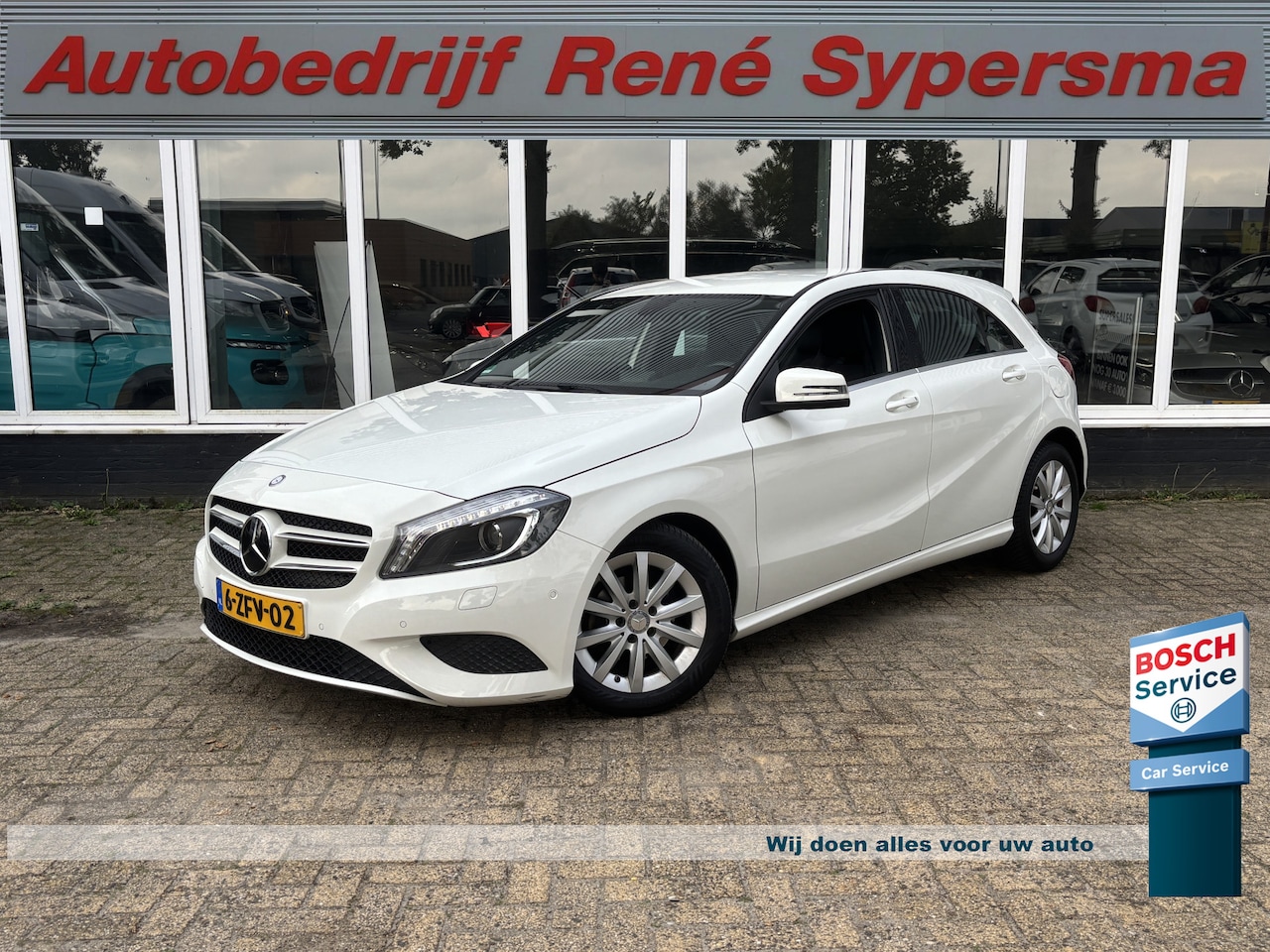 Mercedes-Benz A-klasse - 180 Ambition 4U3 | Parkeersensoren | Cruise | Airco | Navi - AutoWereld.nl