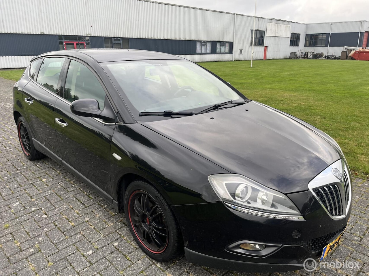 Lancia Delta - 1.4-16V Argento / APK / NAP / Airco / Cruise / Trekhaak / PDC / - AutoWereld.nl
