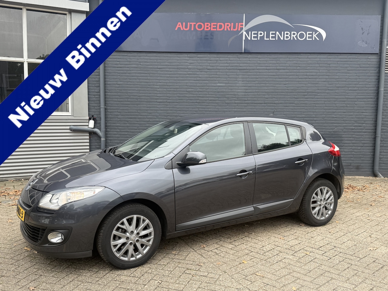 Renault Mégane - 1.2 TCe Expression Bj 2013 Km 140.000 Navi,16Inch,Cruise,Clima, Cv - AutoWereld.nl