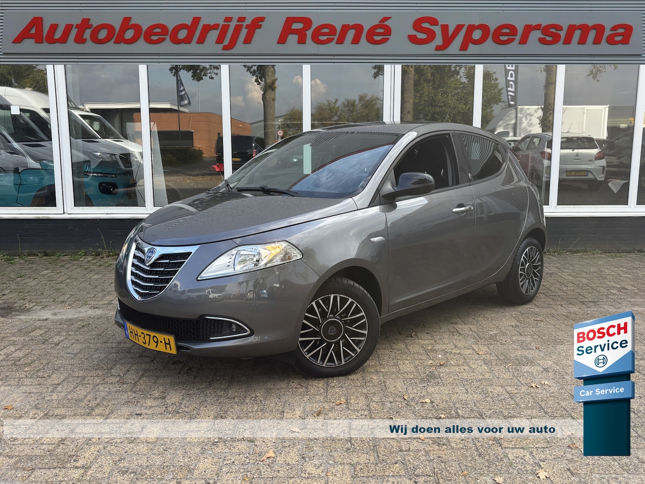 Lancia Y(psilon) - Ypsilon 0.9 TwinAir 30th Anniversary | Automaat | Airco | Bluetooth - AutoWereld.nl