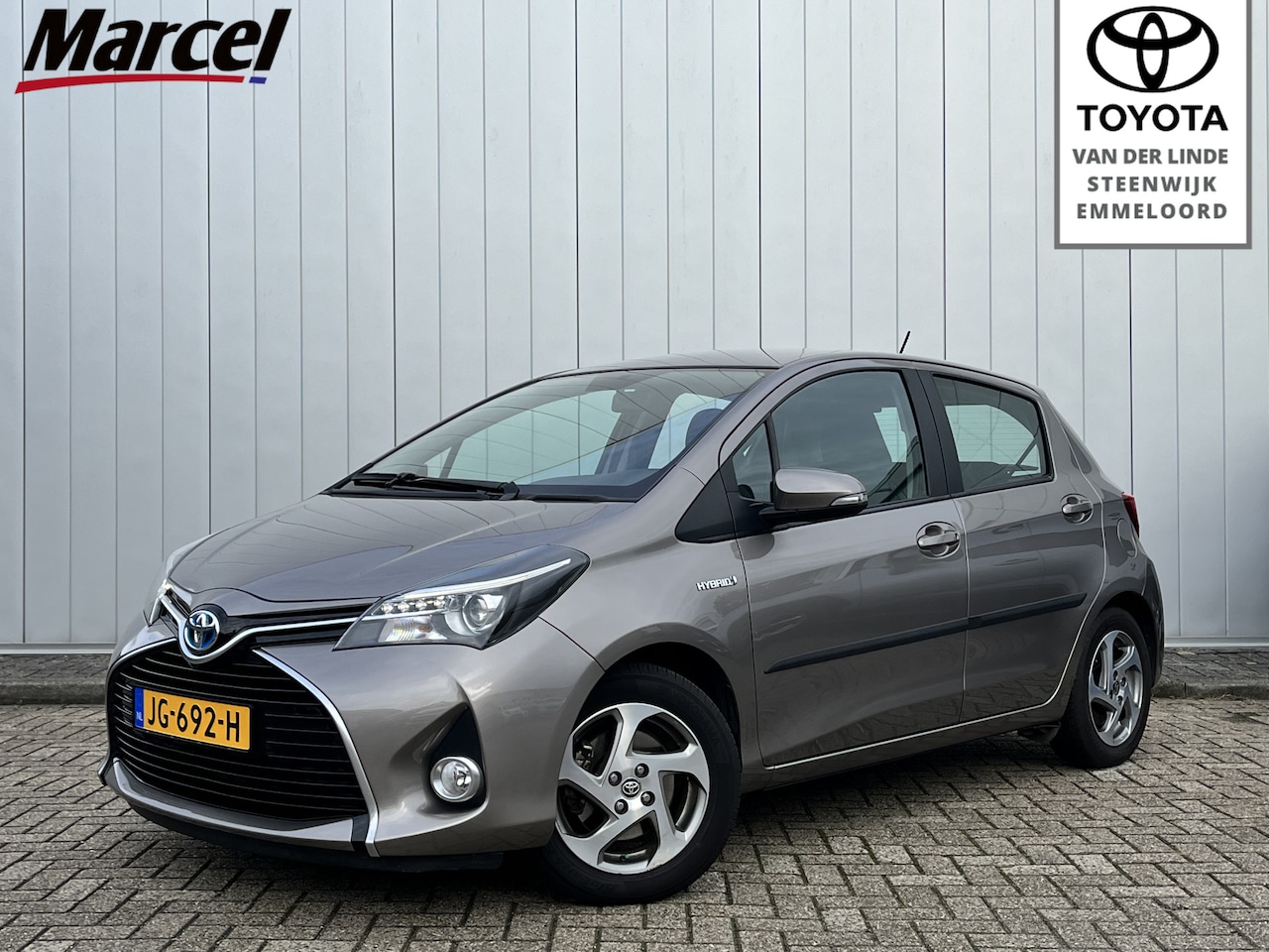 Toyota Yaris - 1.5 Hybrid Lease Clima Cruise Trekhaak Dealer onderhouden NL auto! - AutoWereld.nl