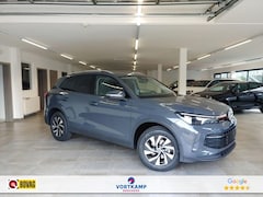 Volkswagen Tiguan - 1.5 eTSI DSG LIFE EDTION TREKHAAK/CAMERA/NAVI/CARPLAY/ACC/STOELVERW/E-KLEP