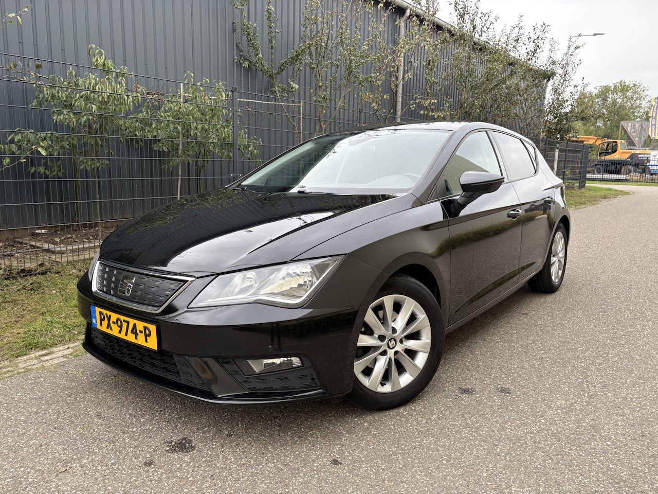 SEAT Leon - 1.0 EcoTSI Style Business Intense / AUTOMAAT / NAVI / CRUISE - AutoWereld.nl