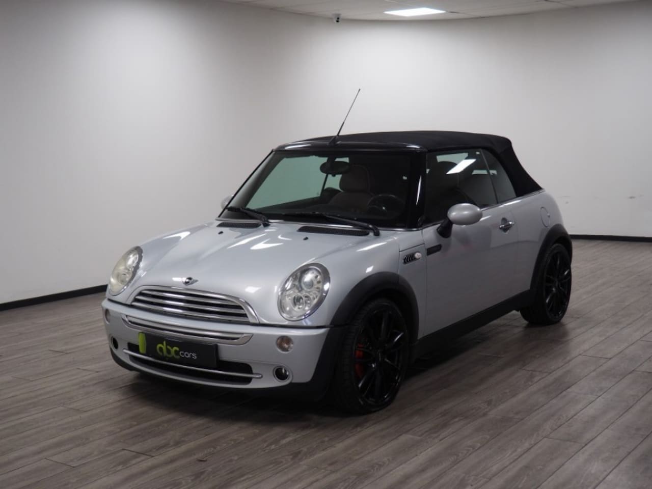 MINI Cooper - CABRIO 1.6 SIDEWALK/ LEER/ AIRCO - AutoWereld.nl