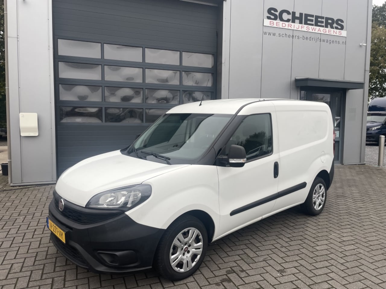 Fiat Doblò Cargo - 1.6 MJ 105PK airco | navigatie | 3-zits - AutoWereld.nl