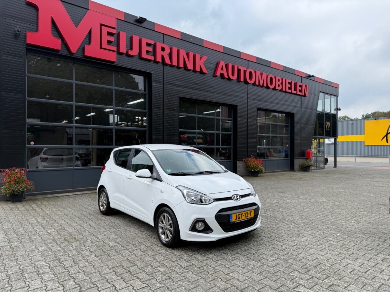 Hyundai i10 - 1.0I BJ.2016 AIRCO CRUISE SALU STOELVERW. - AutoWereld.nl