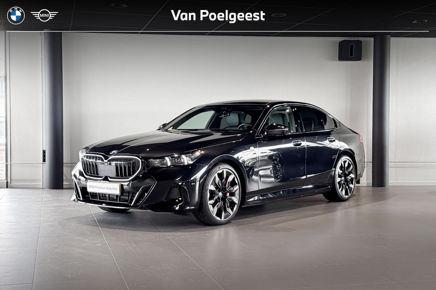 BMW 5-serie - 550e xDrive | M Sport Pro | Bowers & Wilkins | Glazen Panoramadak | Head-up Display | - AutoWereld.nl