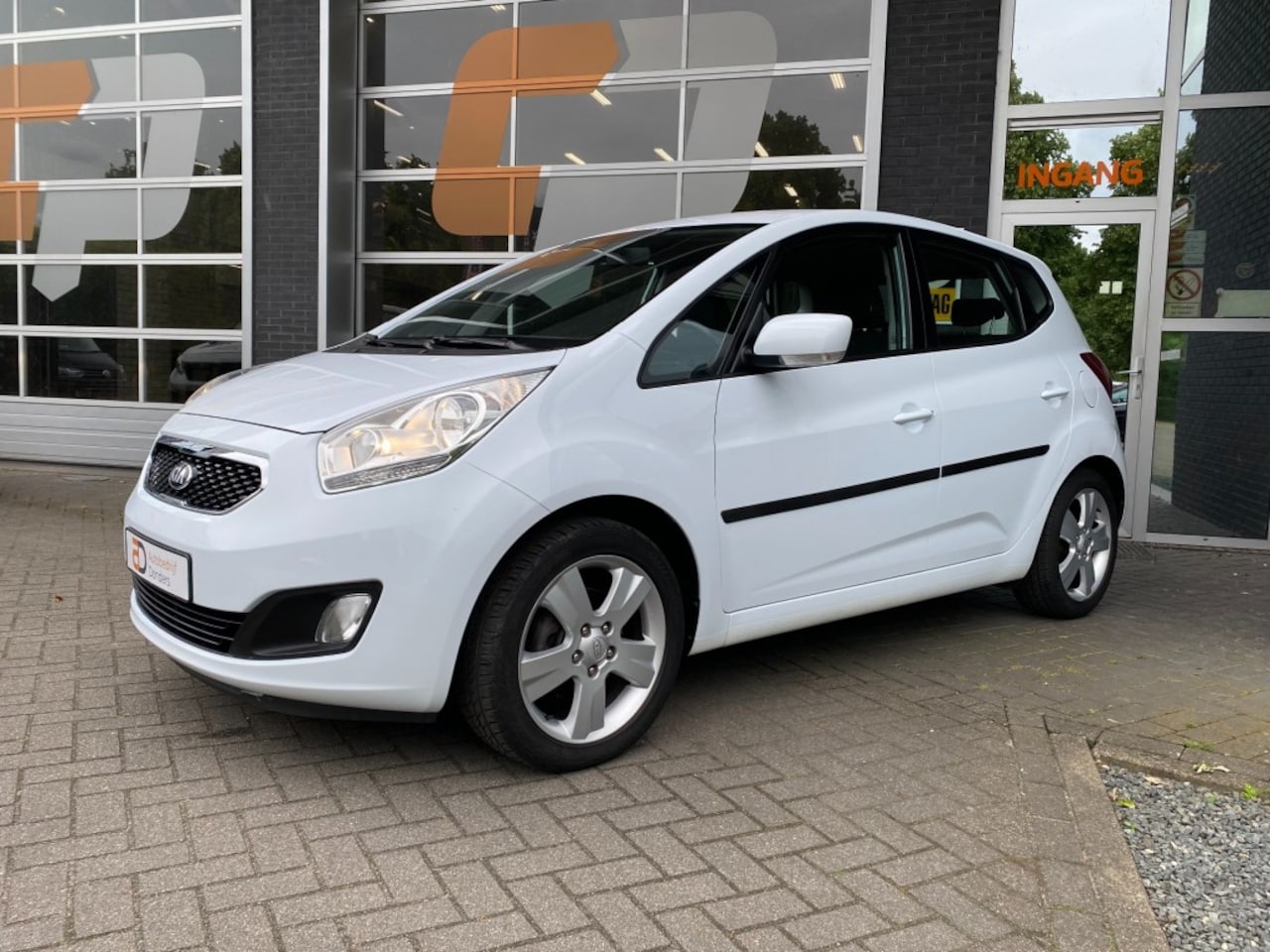 Kia Venga - 1.6 CVVT Comfort Pack incl. garantie - nieuwe APK - groot onderhoud - AutoWereld.nl