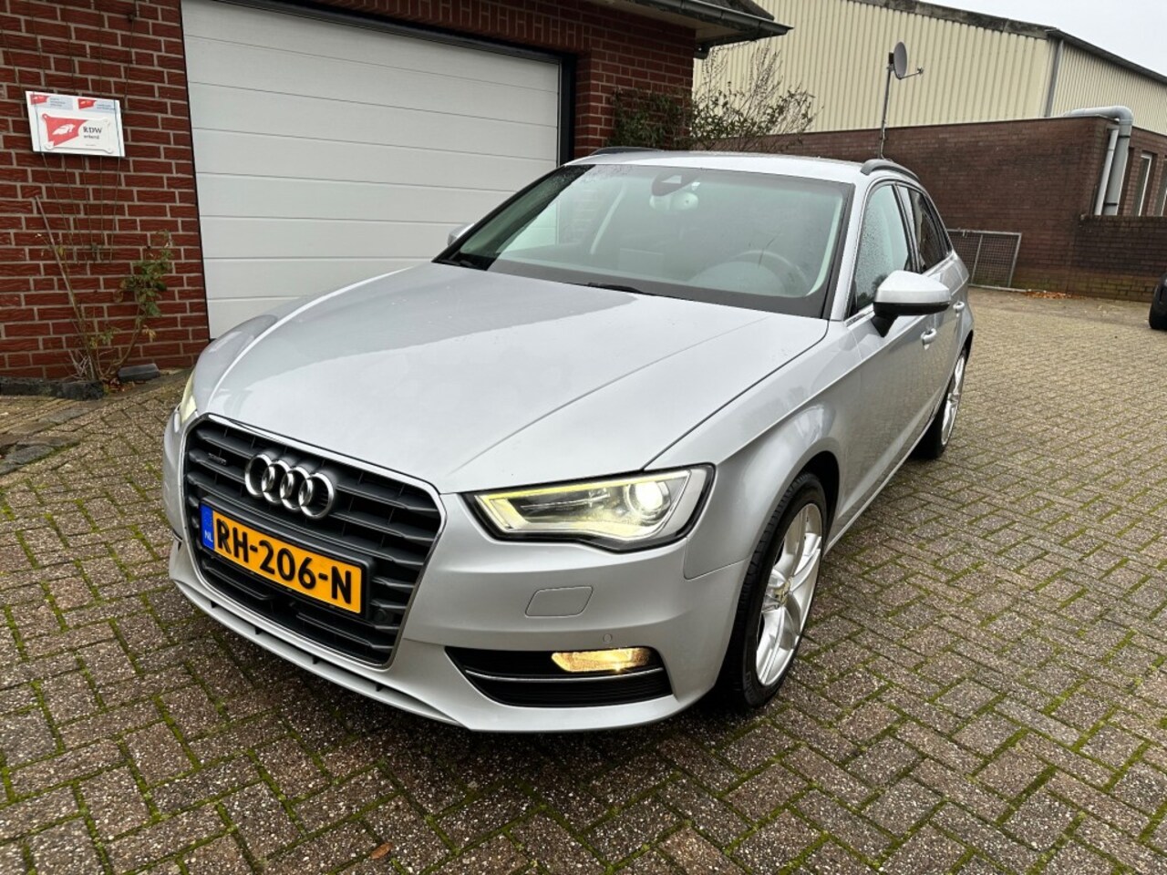 Audi A3 - 1.8 TFSI AMBITION PRO LINE S-line - AutoWereld.nl