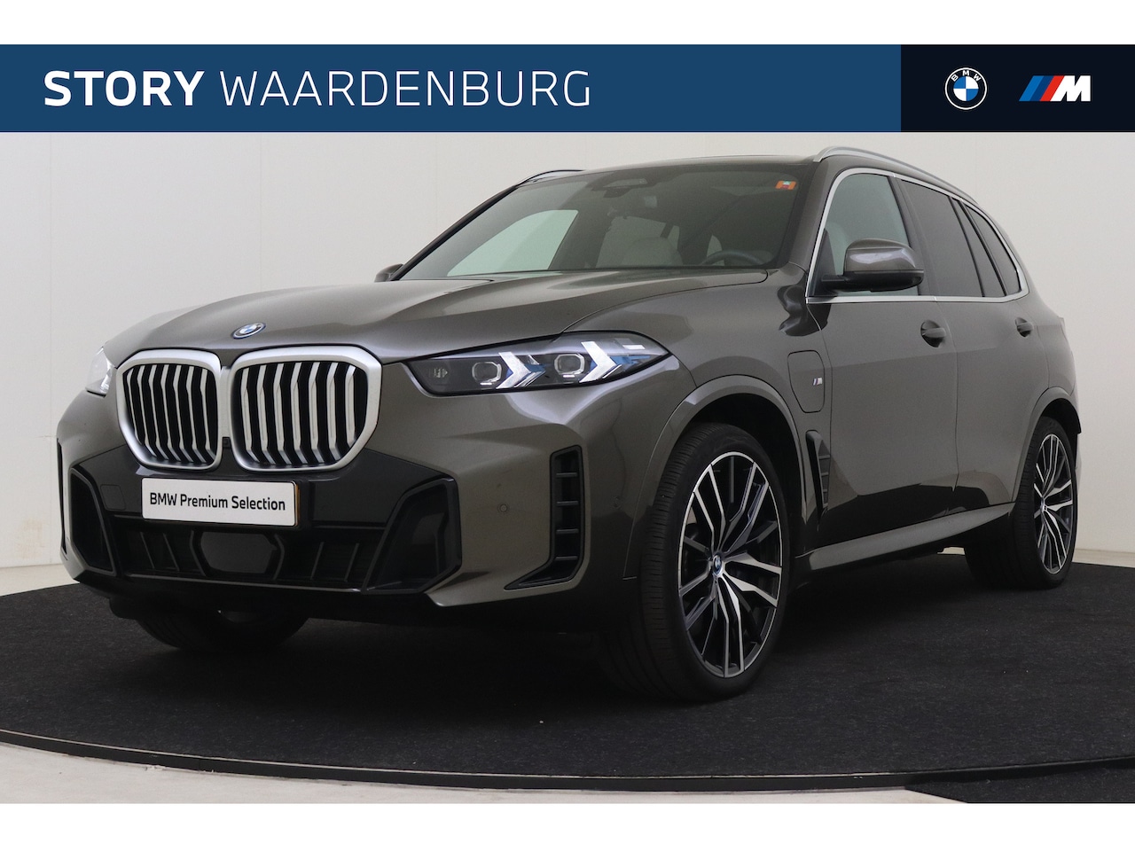 BMW X5 - xDrive50e High Executive M Sport Automaat / Panoramadak / Trekhaak / Soft-Close / Stoelven - AutoWereld.nl