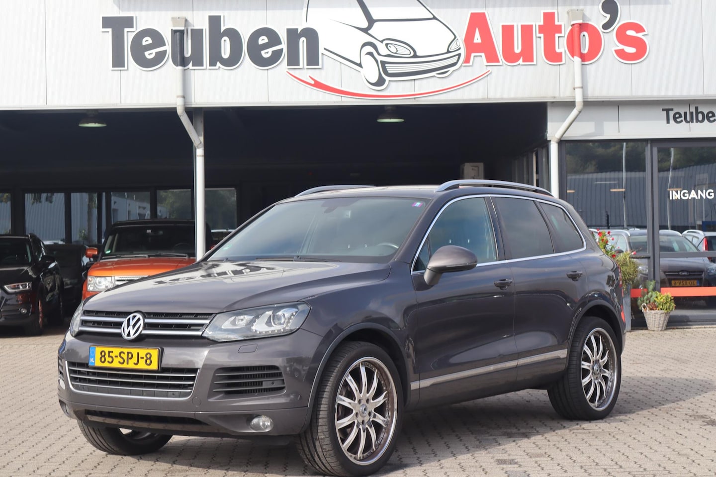 Volkswagen Touareg - 3.0 TDI Highline Navigatie, Luchtvering, Lederen interieur, Trekhaak, Cruise control - AutoWereld.nl