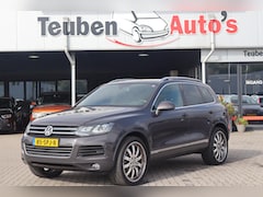 Volkswagen Touareg - 3.0 TDI Highline Navigatie, Luchtvering, Lederen interieur, Trekhaak, Cruise control