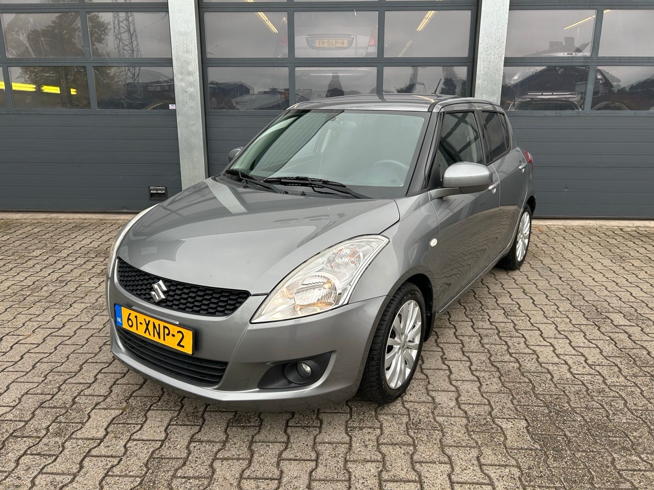 Suzuki Swift - 1.2 Exclusive 1.2 94pk 5-drs Exclusive - AutoWereld.nl