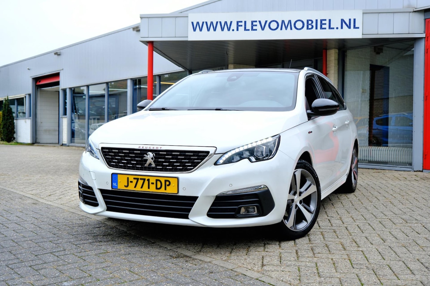 Peugeot 308 SW - 1.5 130pk BlueHDi Blue Lease GT-Line Pano|Half Leder|Cam|Navi|LED Koplampen - AutoWereld.nl