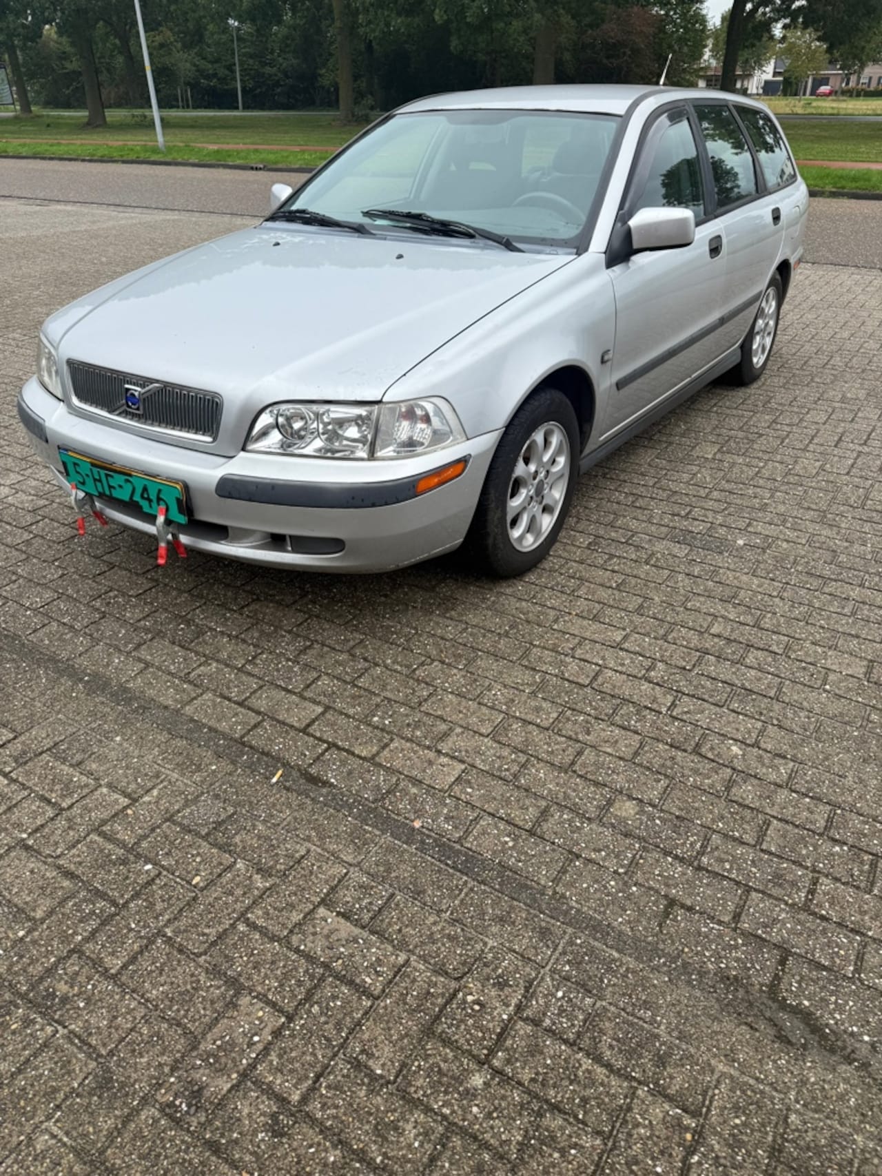 VOLVO V40