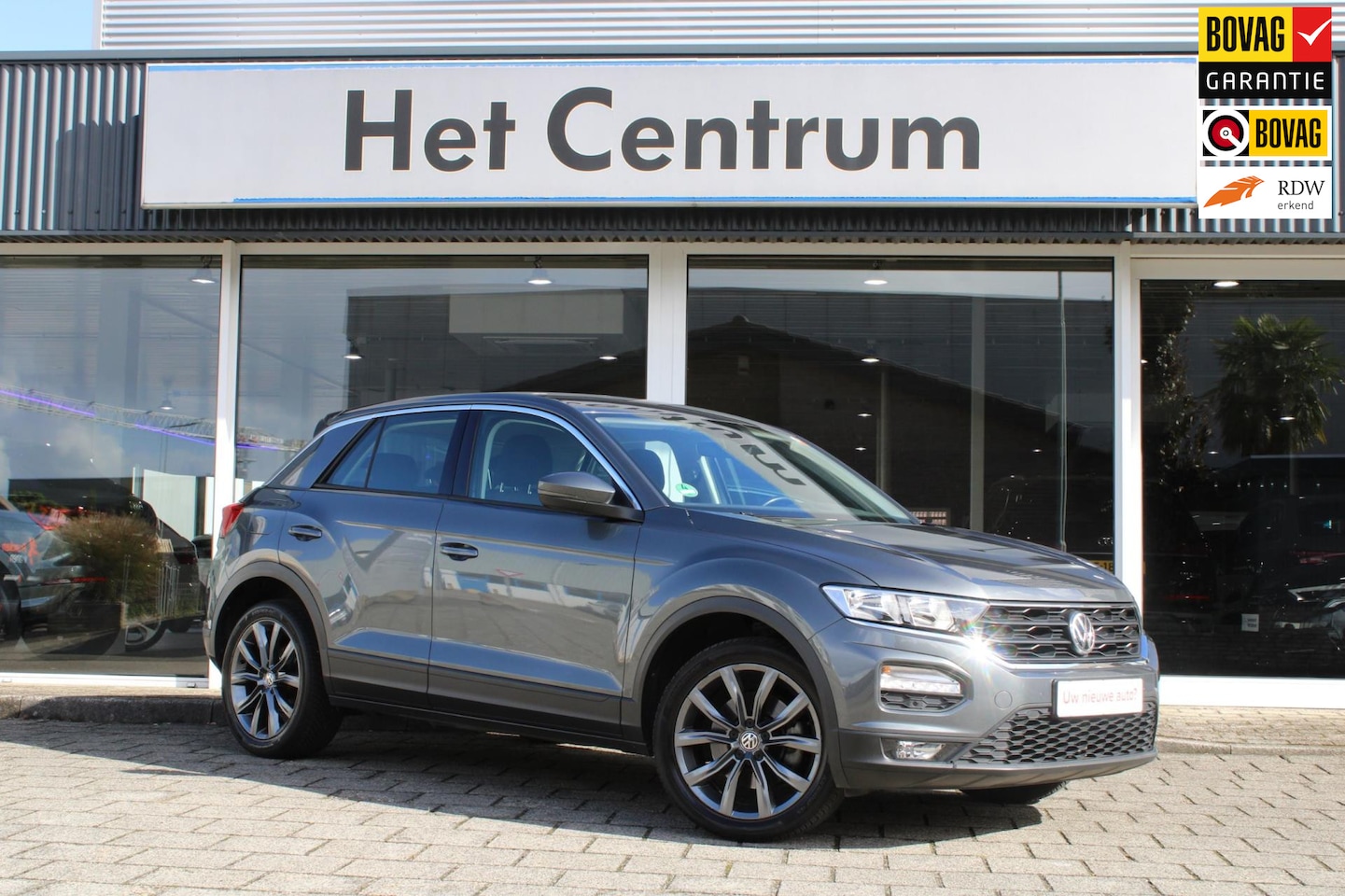Volkswagen T-Roc - 1.0 TSI 116PK Style / Verwarmbare stoelen / Naviagtie / 18''velgen met all-season banden / - AutoWereld.nl