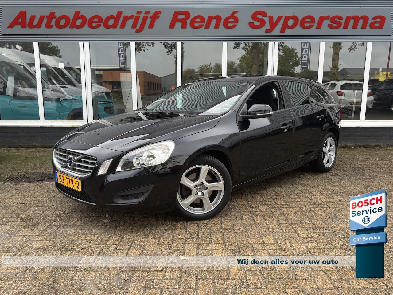 Volvo V60 - 1.6 T3 Kinetic | Cruise | Navi | Parkeersensoren Achter | Airco - AutoWereld.nl