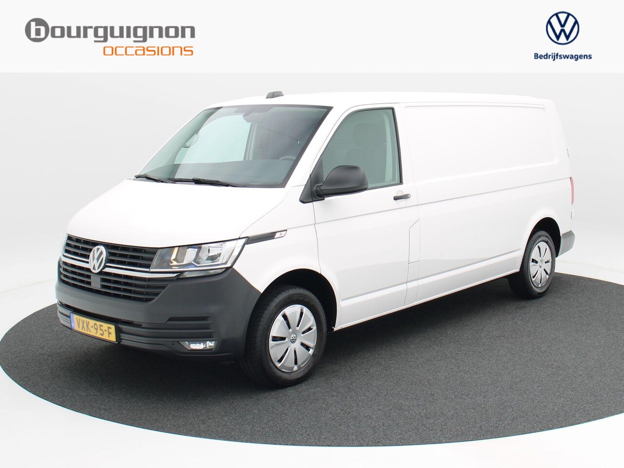 Volkswagen Transporter - 2.0 TDi 150 Pk L2H1 | Navigatie | Trekhaak | Parkeersensoren | CarPlay | Airco | Cruise Co - AutoWereld.nl