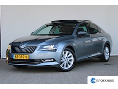 Skoda Superb - 1.4 TSI ACT Style Business | Panoramadak | Navi | Alcantara bekleding | Bi-Xenon koplampen