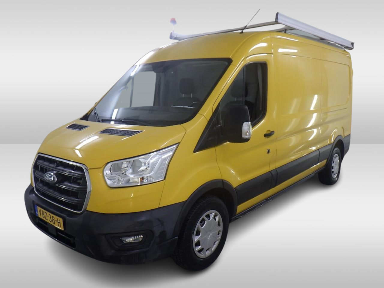 Ford Transit - 2.0 TDCI 130pk L3 H2 Airco Imperiaal Trap Trekhaak (wordt verwacht) - AutoWereld.nl