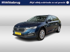 Skoda Octavia Combi - 1.0 TSI Business Edition / Navigatie / Elect. Achterklep / Led verlichting / 16 Inch / 12