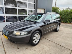 Volvo XC70 - 2.5 T Geartronic Comfort Line 4x4 automaat
