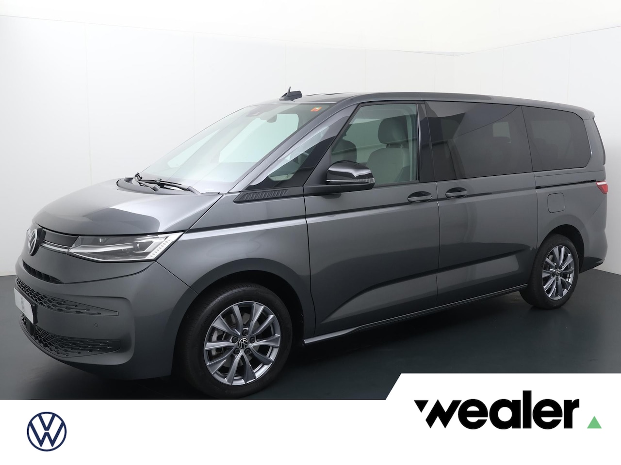 Volkswagen Multivan - 1.4 eHybrid L2H1 Style | 218 PK | SoH 100% | Automaat | Panoramadak | Matrix LED koplampen - AutoWereld.nl
