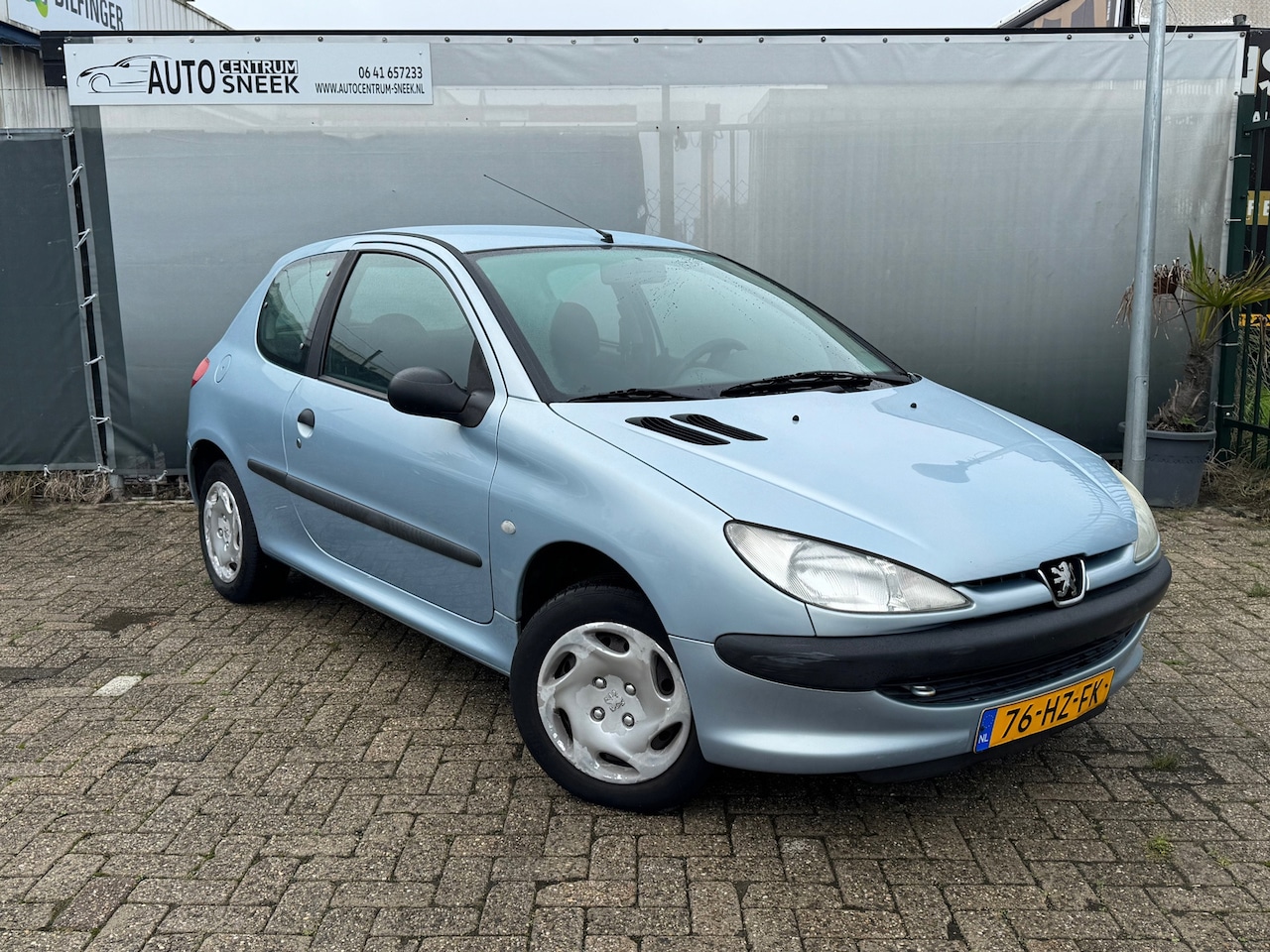Peugeot 206 - 1.1 XR - Elektr ramen - APK 03-26 - AutoWereld.nl