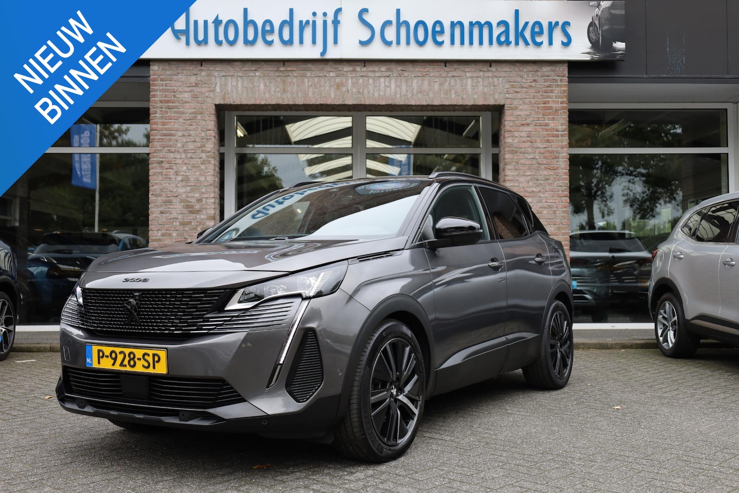Peugeot 3008 - 1.6 HYbrid 225 GT BLACK-PACK! Pack Business LEER/ALCANTARA PANO CARPLAY STOELVERW. ELEC.ST - AutoWereld.nl