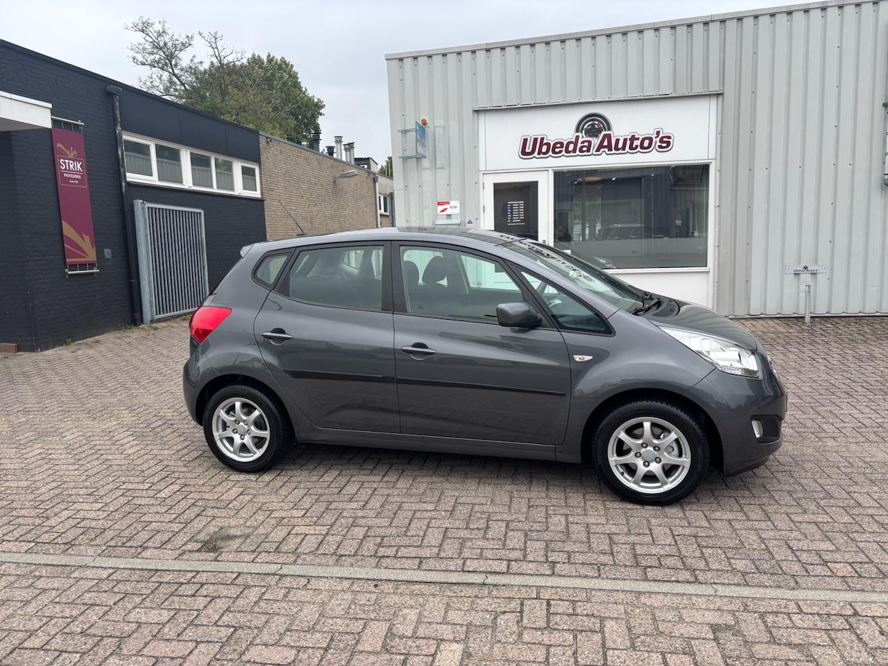 Kia Venga - 1.4 CVVT Seven NL AUTO KM 95346 NAP ZEER MOOI 5750E - AutoWereld.nl