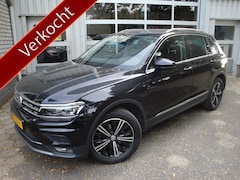 Volkswagen Tiguan - 1.4 TSI ACT Highline / Trekhaak / Lederen bekleding