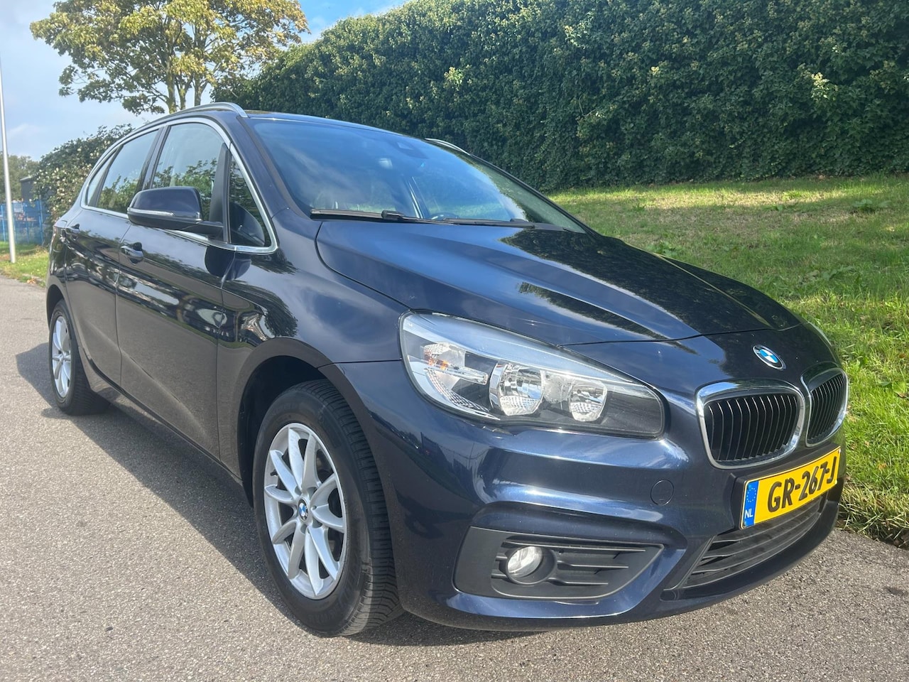 BMW 2-serie Active Tourer - 218d Essential - Automaat - Navi - Clima - AutoWereld.nl