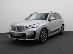 BMW iX1 - eDrive20 | M Sport Edition | M Sportpakket | Equipment Pack Pro | Travel Pack