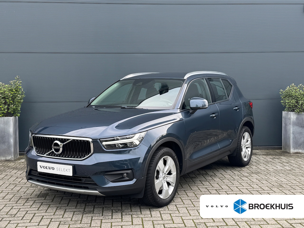 Volvo XC40 - 2.0 B4 AWD Business Pro | Trekhaak | Adaptieve CC | BLIS  | Achteropkomend verkeer waarsch - AutoWereld.nl