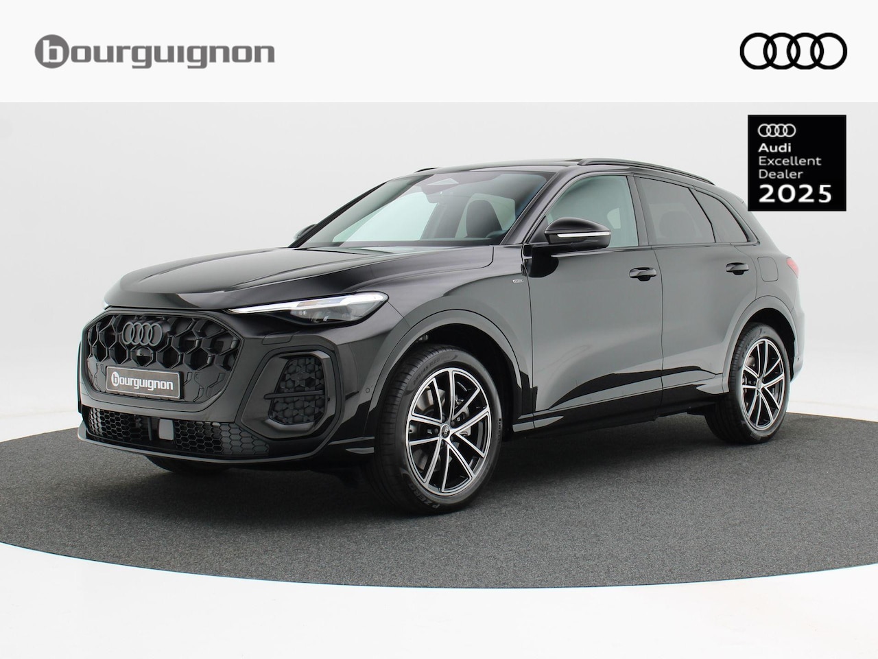Audi Q5 - S edition 2.0 TFSI e | 299 PK | 21 inch velgen | Panorama glasdak | Privacyglas | Zwart op - AutoWereld.nl